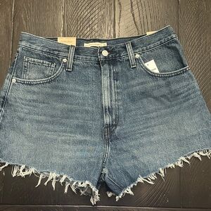 Levi’s High-Waist Mom Frayed Hem Denim Shorts - Blue